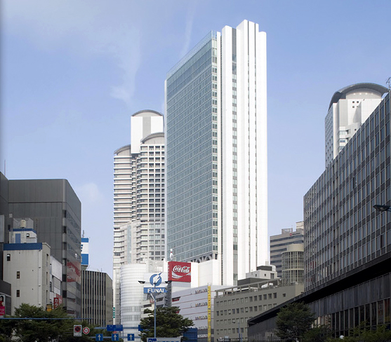 ブリーゼプラザ全景